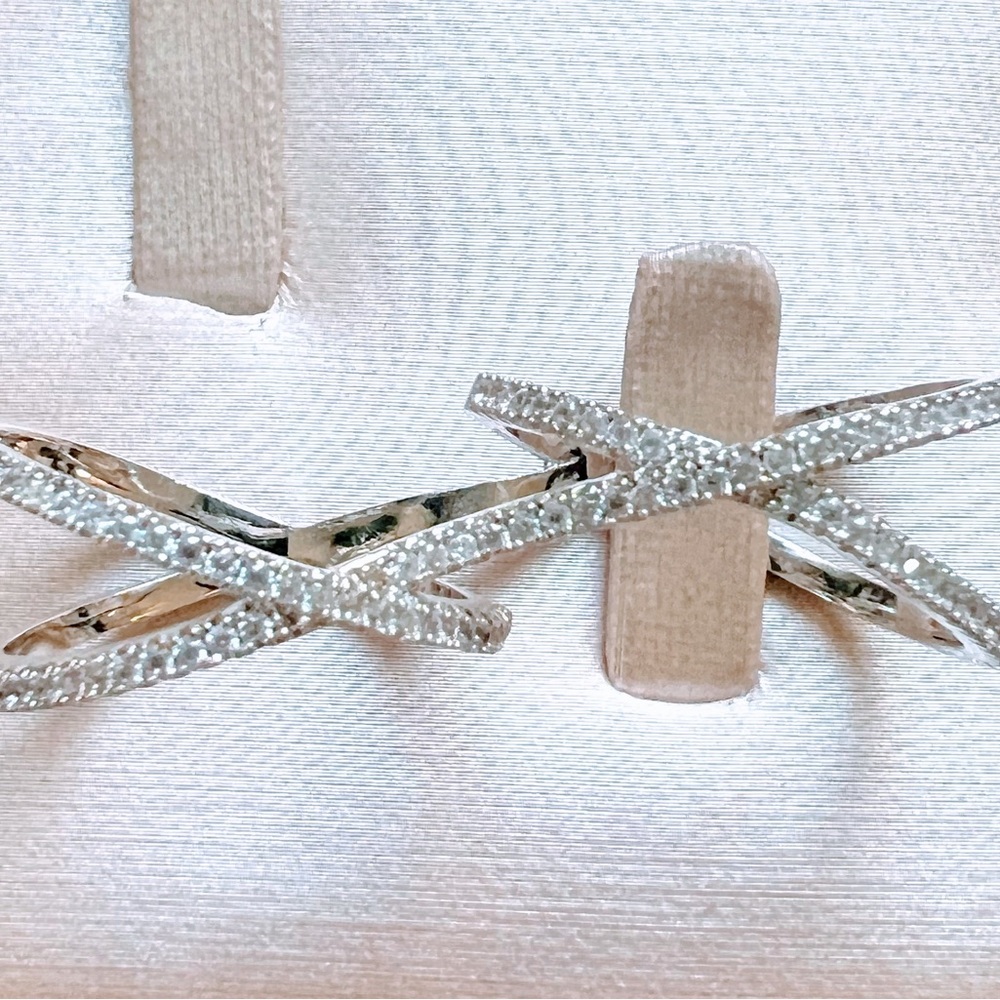 Nice & Bella Double Criss-Cross Ring